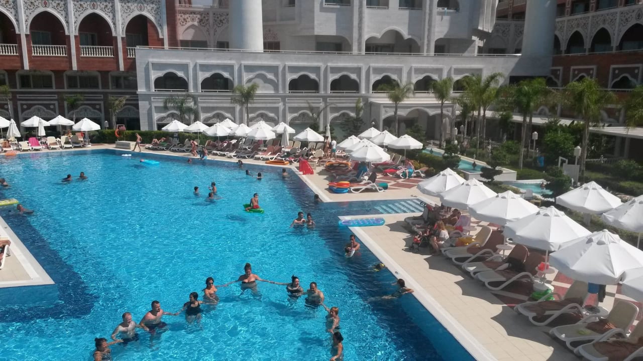 Pool Royal Taj Mahal Hotel