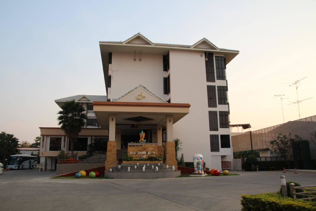 Von außen Hotel Ayara Grand Palace