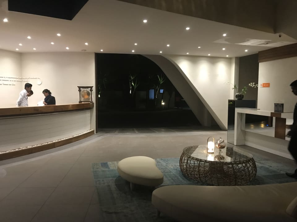 Lobby Radisson Blu Poste Lafayette Resort & Spa - Adults only