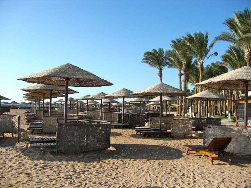 Strand OK, Meer nur mit Badeschuhen begehbar Grand Makadi