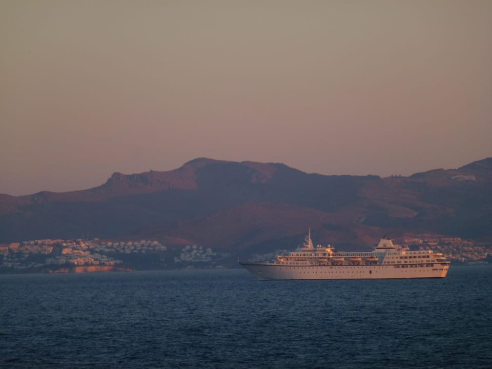 Vom Balkon Mitsis Ramira