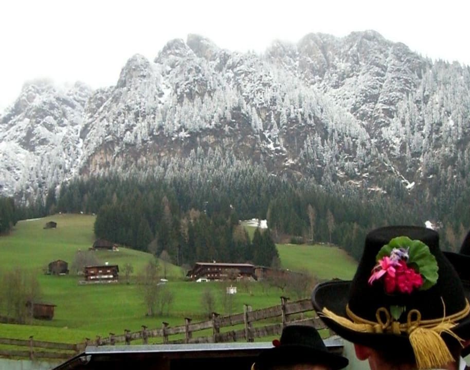 Blick auf die Berge vom Hotel aus Hotel Alphof Alpbach
