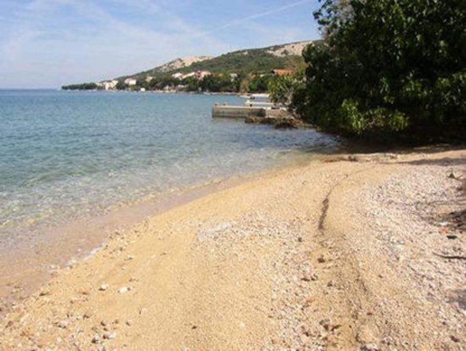 Privat sand beach only 20m far from house Apartments Vrtlići