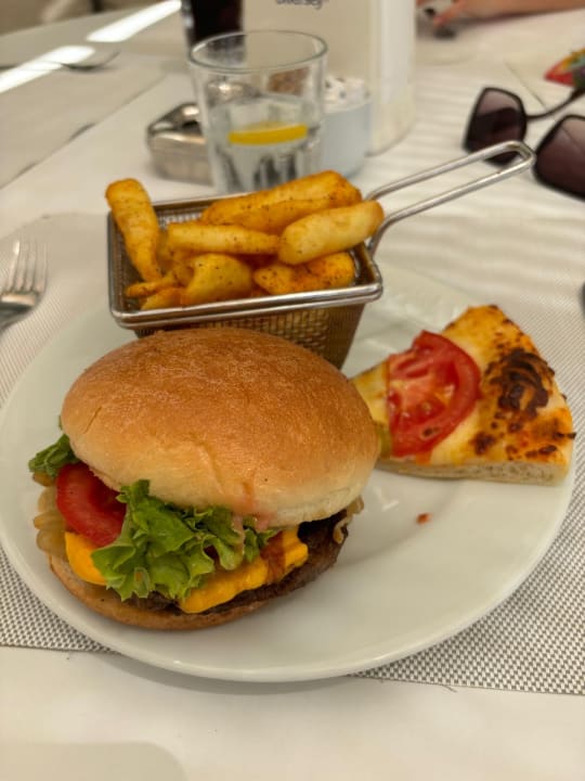 Gastro Can Garden Resort