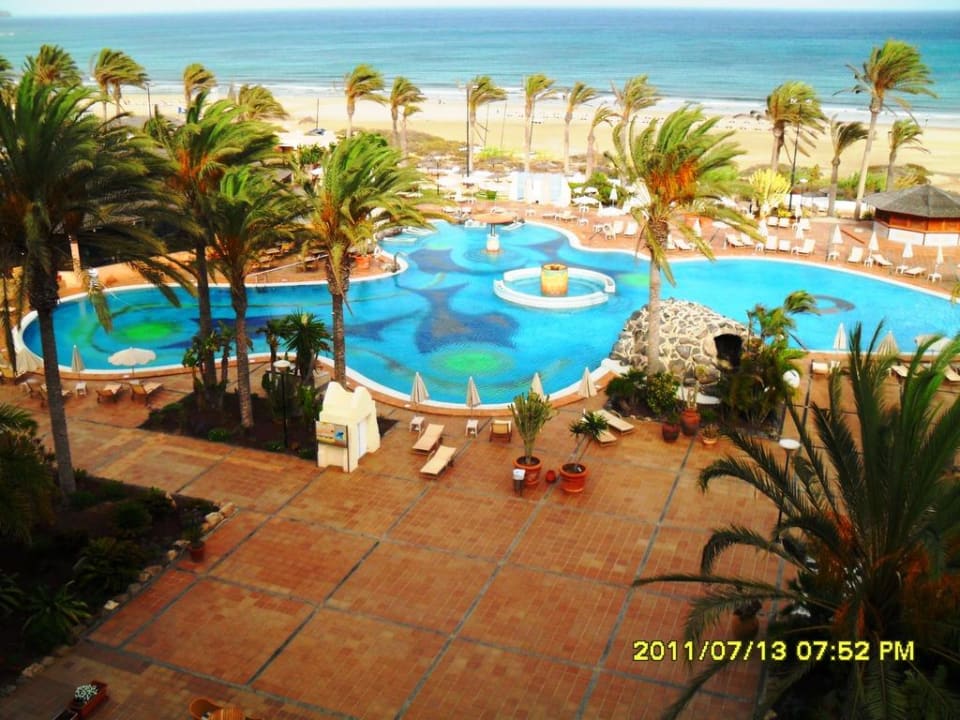 Rechter Pool mit Blick zum Meer SBH Hotel Costa Calma Palace