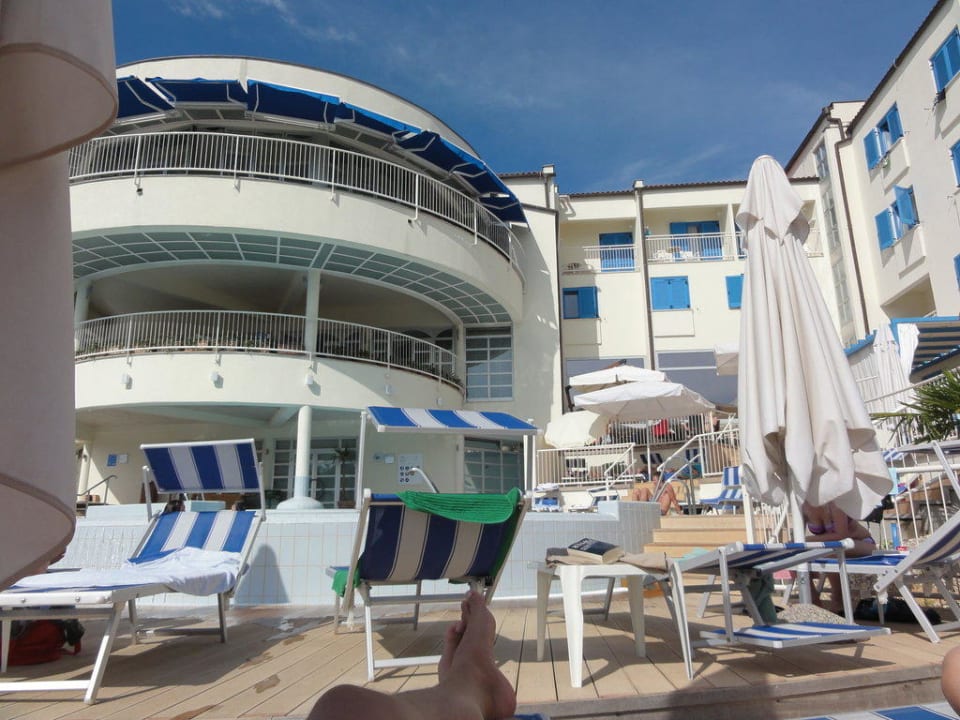 Hotelansicht vom Pool aus Sunny Krk by Valamar