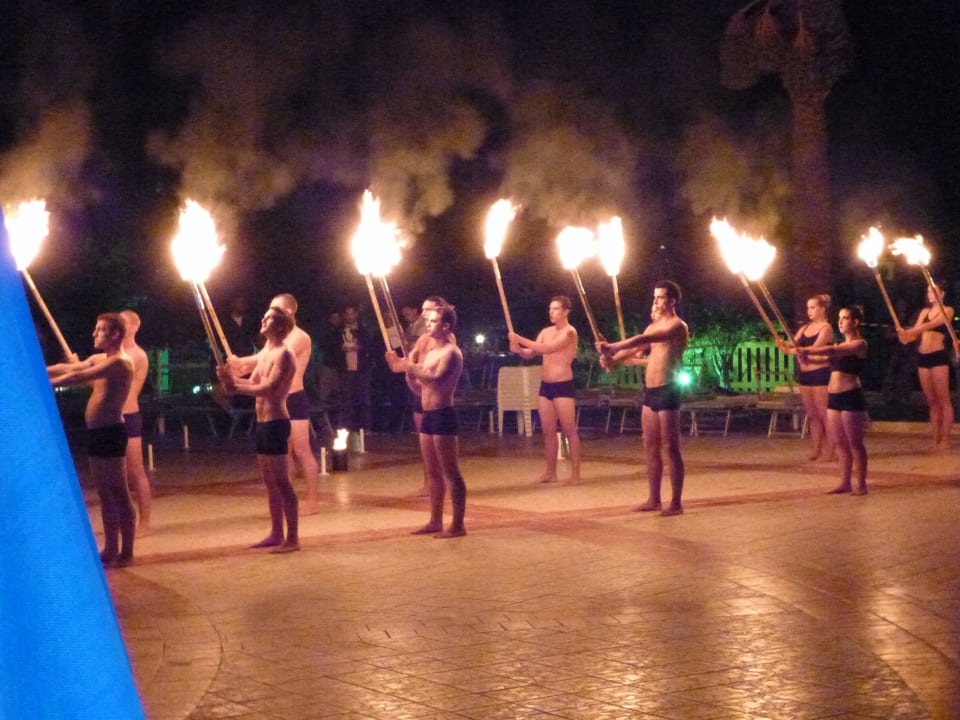 Fire Show am Pool Lindos Princess Beach Resort & Spa