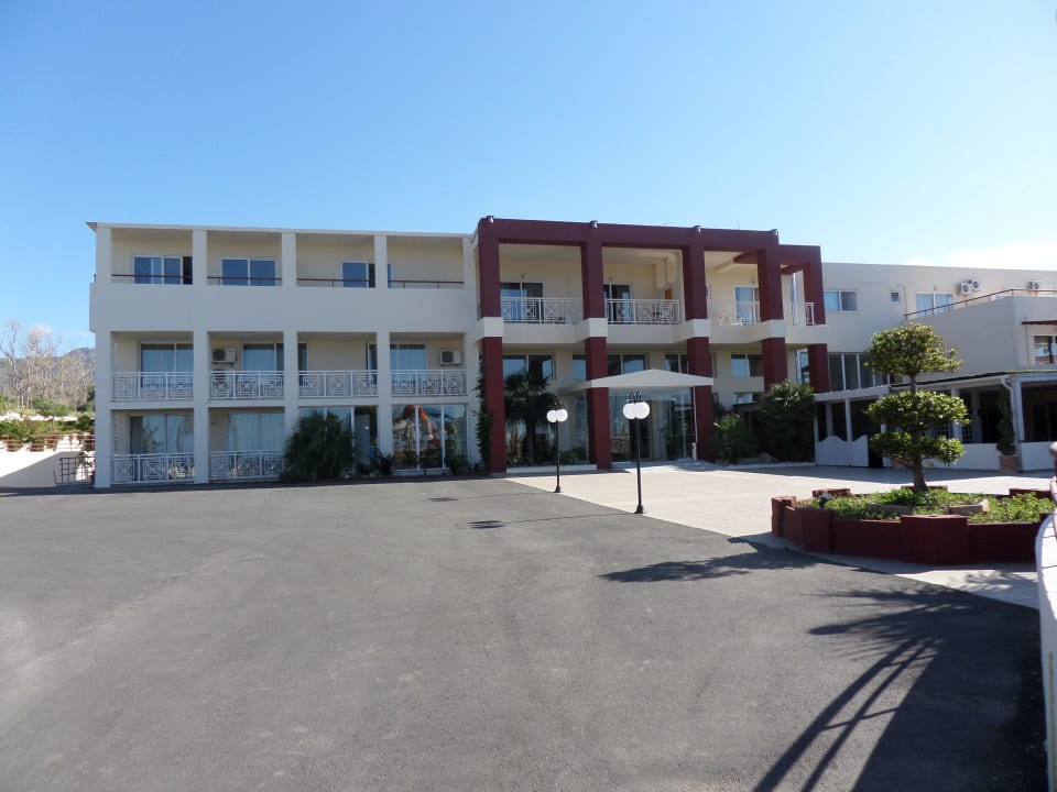 Hier kommt man an HARPIN Georgioupolis Resort Aquapark & SPA