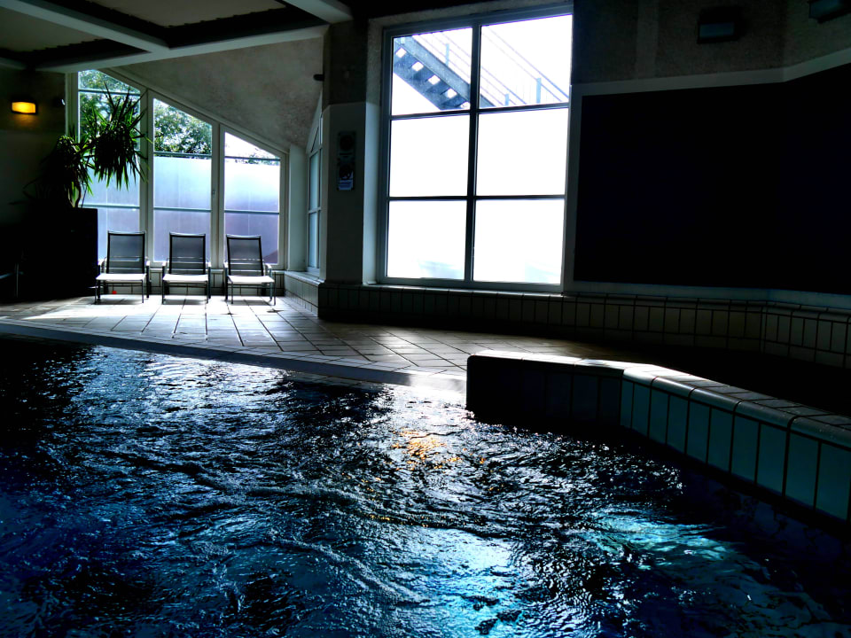 Ausschnitt vom Becken im Schwimmbad Hapimag Resort Winterberg
