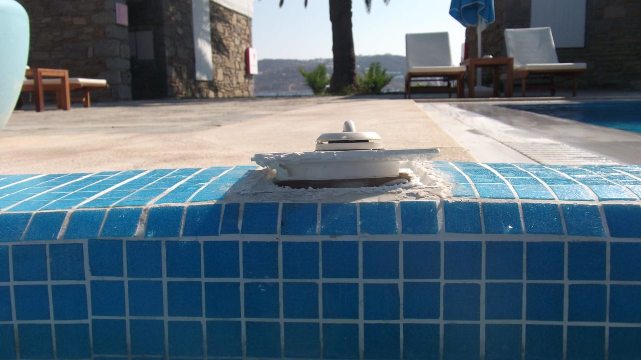 Einschaltknopf für Sprudeldüsen defekt Mykonos Theoxenia, a member of Design Hotels