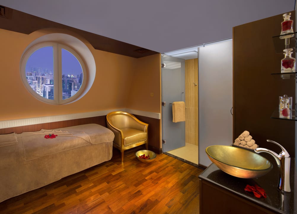 Sport & Freizeit Royal Rose Hotel, a Curio Collection by Hilton Affiliated Hotel