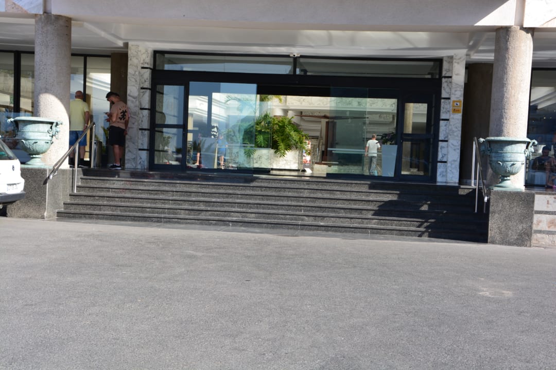 Lobby Princess Taurito