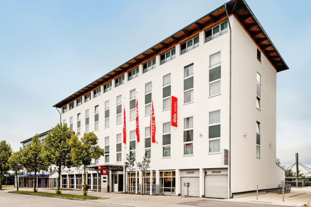 Außenansicht Hotel Ibis München Garching
