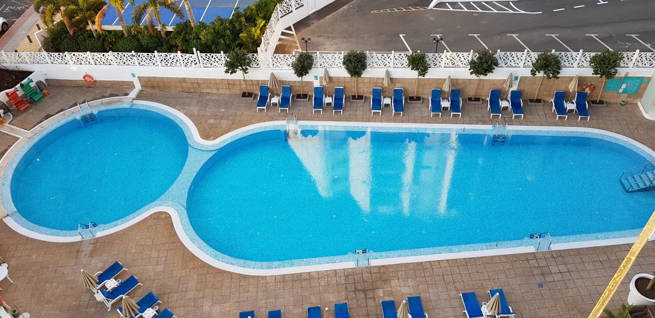 Pool Bull Escorial & Spa