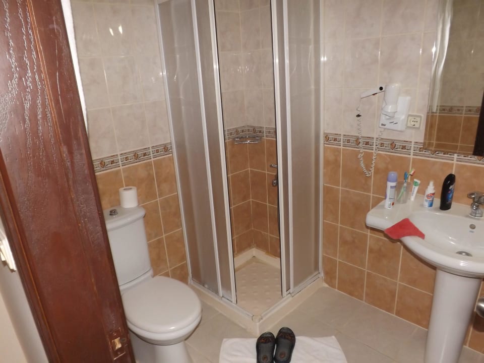 Kleines Bad  Club Turtas Beach Hotel