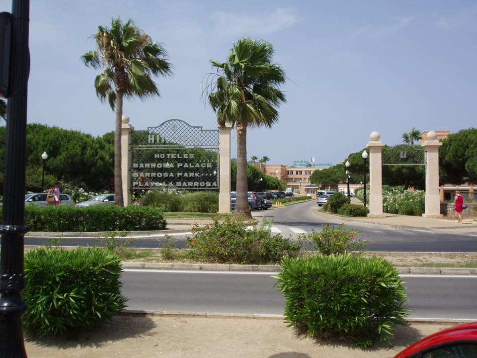 Hauptzugang zu den Hipotels Hipotels Playa la Barrosa