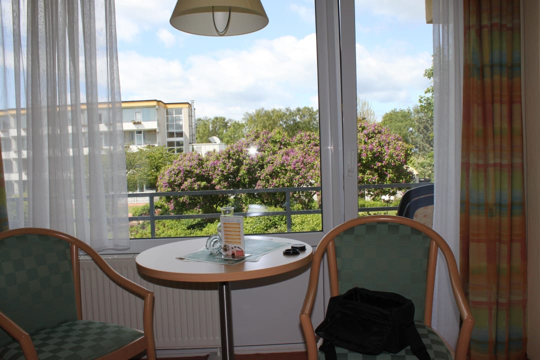 Tisch im Zimmer Ferienwohnungen Ferienpark Weissenhäuser Strand