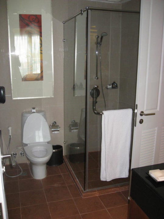 WC & Dusche Dusit Suites Hotel Ratchadamri, Bangkok