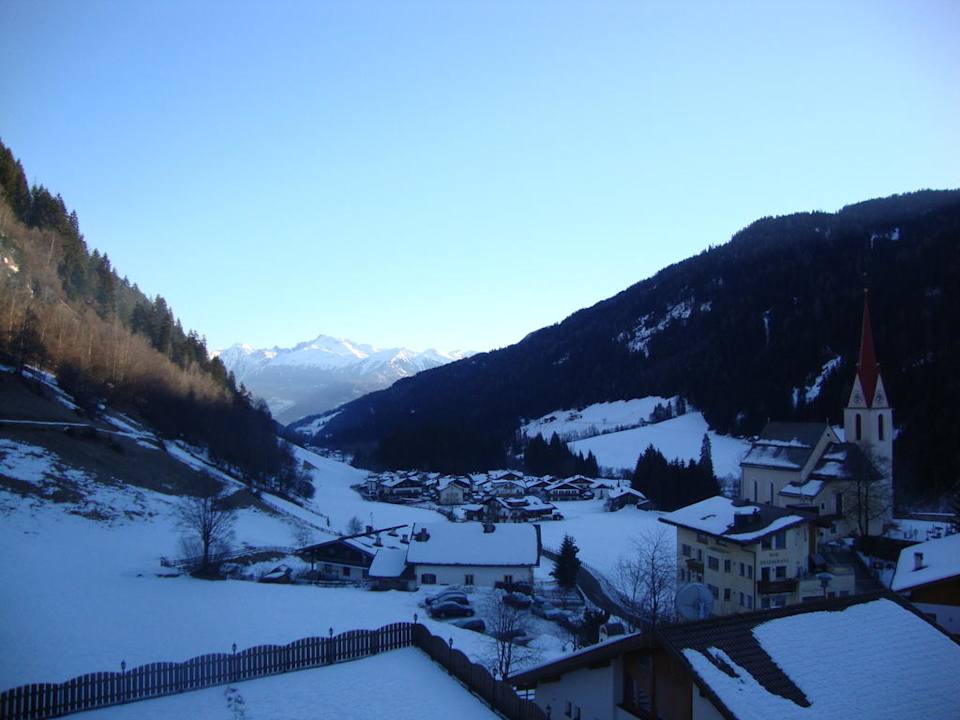 Aussicht auf Talanfang und Ratschings Berghotel Ratschings