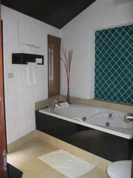 Jacuzzi Peace Laguna Resort and Spa