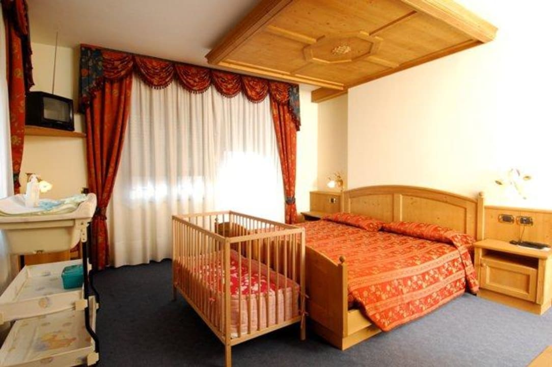 Family Hotel La Perla - Camera  Hotel La Perla