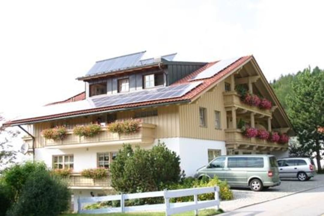 Aussenansicht Haus Vierjahreszeiten