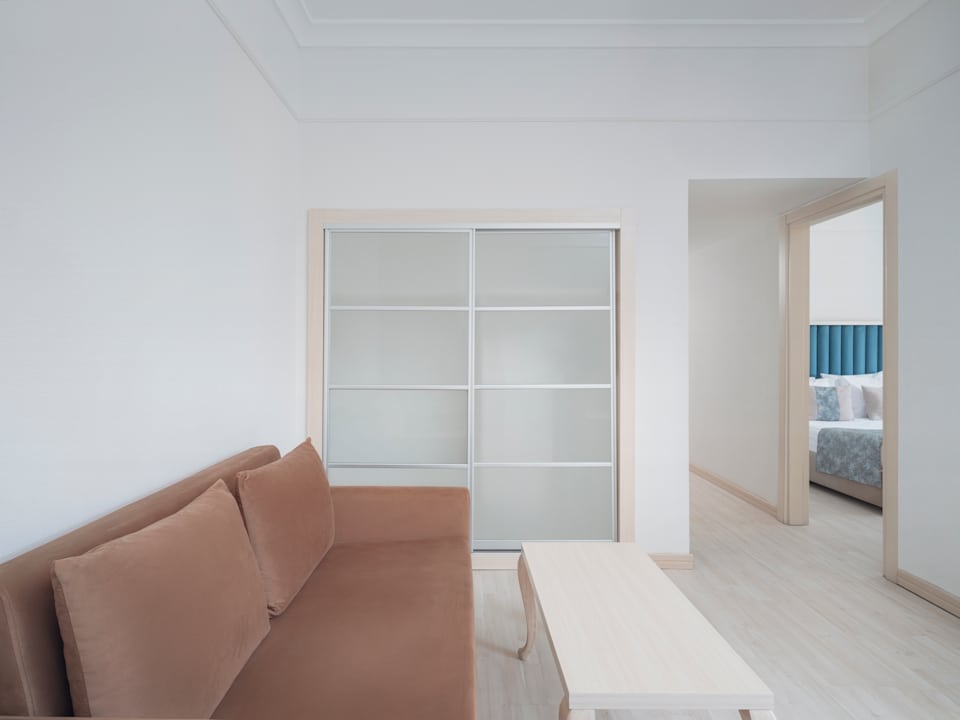 Zimmer Asteria Collection Side