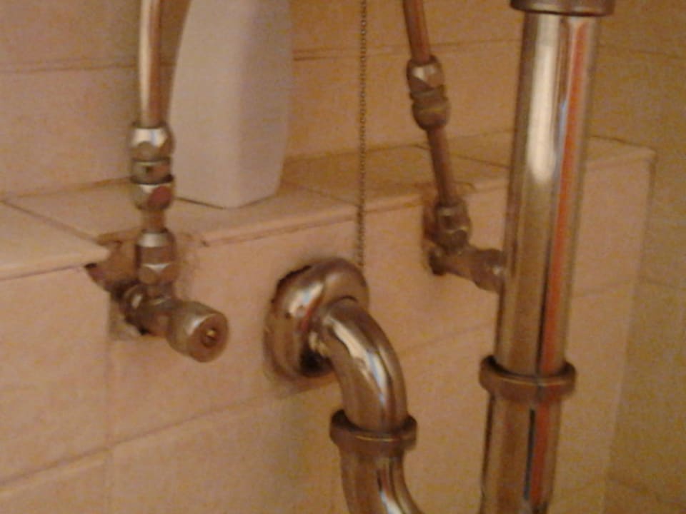 Wasseranschlüsse! Garni Hotel Engel