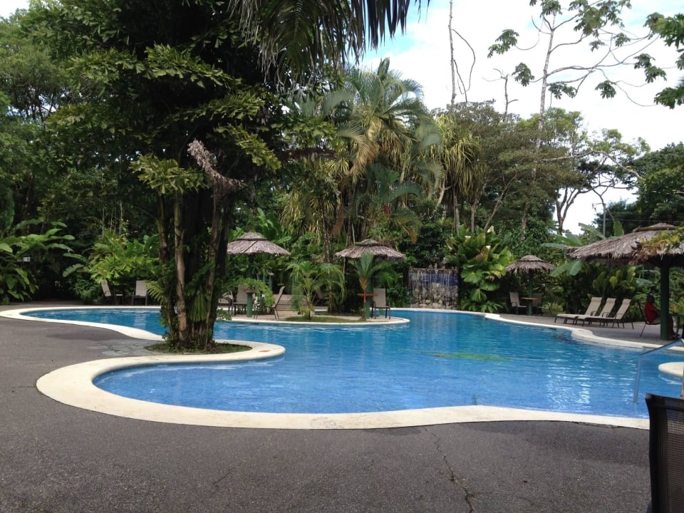 1 von 2 Pools Hotel Laguna Lodge