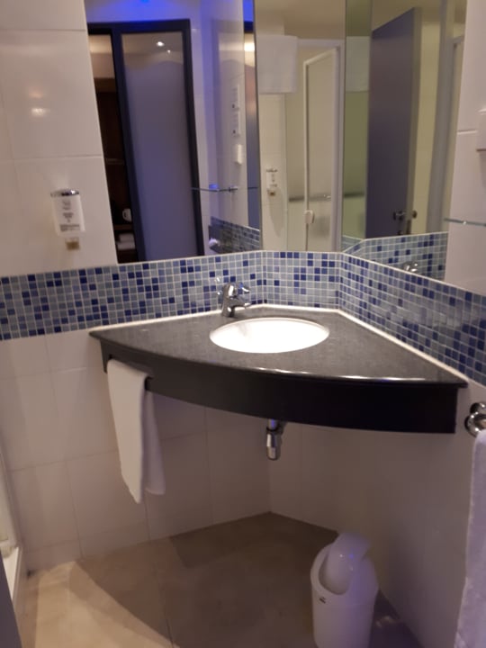 Zimmer Holiday Inn Express Bremen - Airport