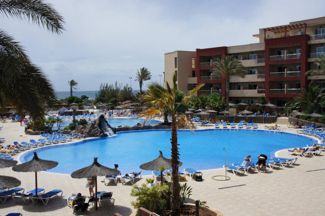 Widok na basen z lobby Elba Carlota Beach & Golf Resort