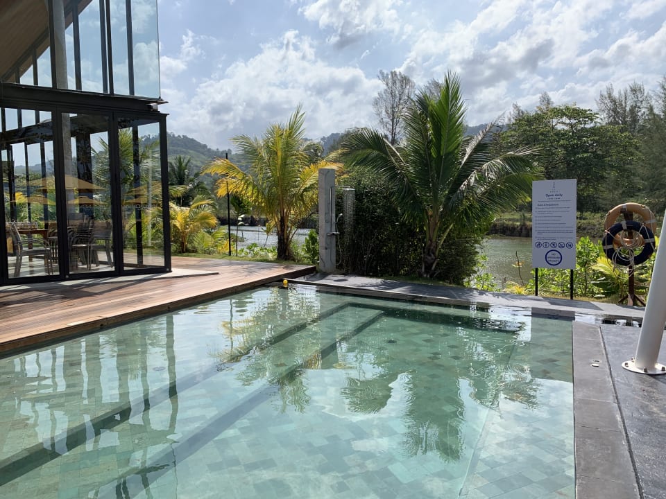 Pool La Vela Khao Lak