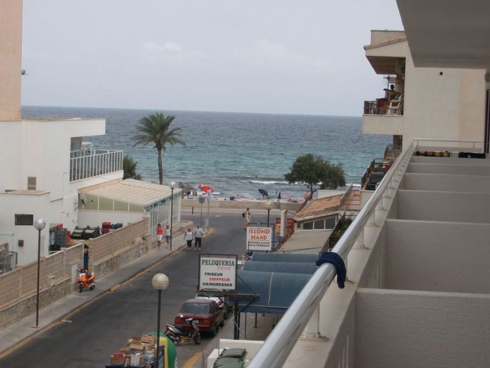 Ausblick vom Balkon des Veronica R2 Veronica Beach Hotel