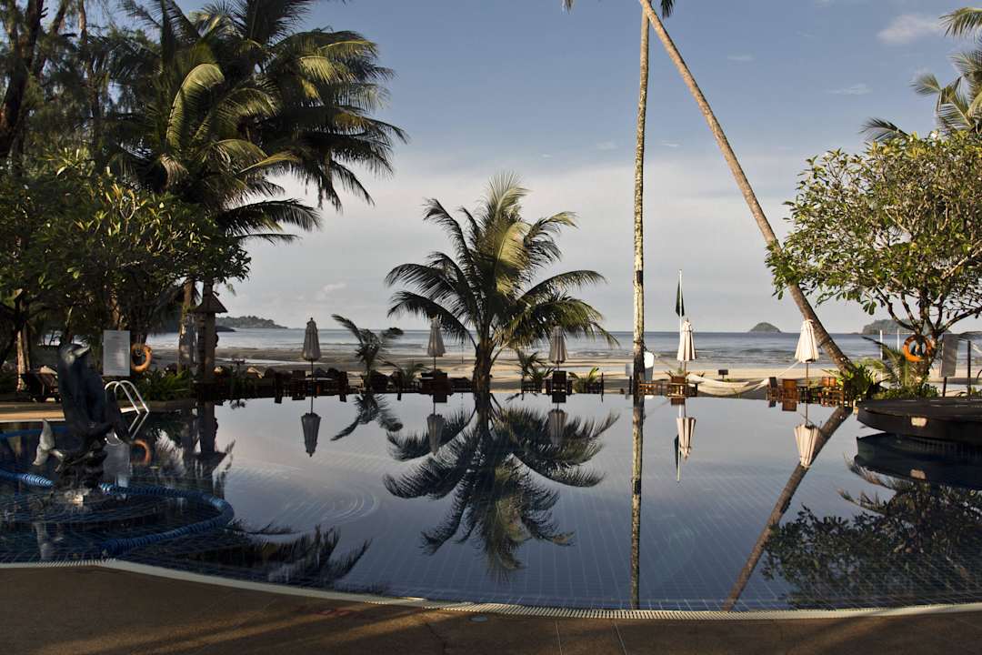 Pool am Strand Centara Koh Chang Tropicana Resort