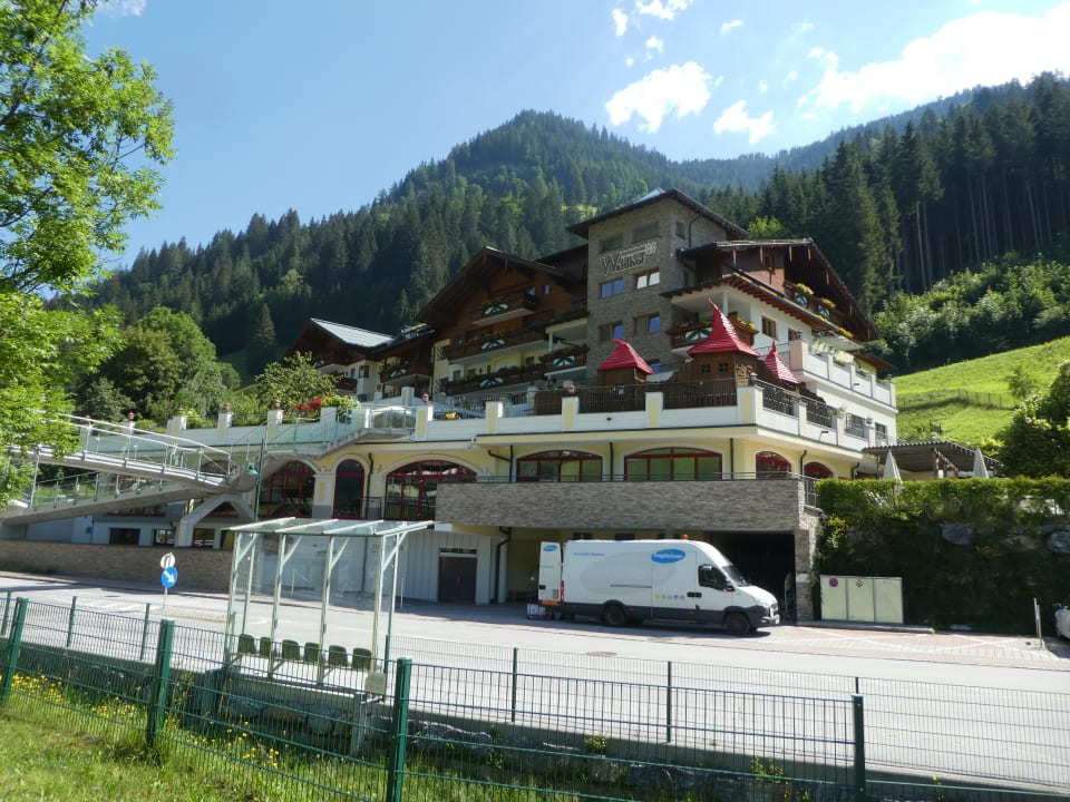 Außenansicht Kinderhotel Waldhof