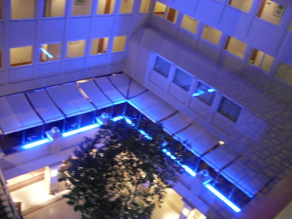 Innenhof Crowne Plaza ® Hamburg - City Alster