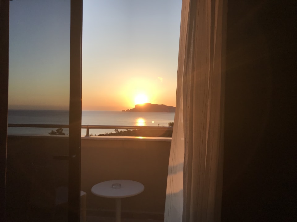 Sonnenuntergang  Michell Hotel & Spa