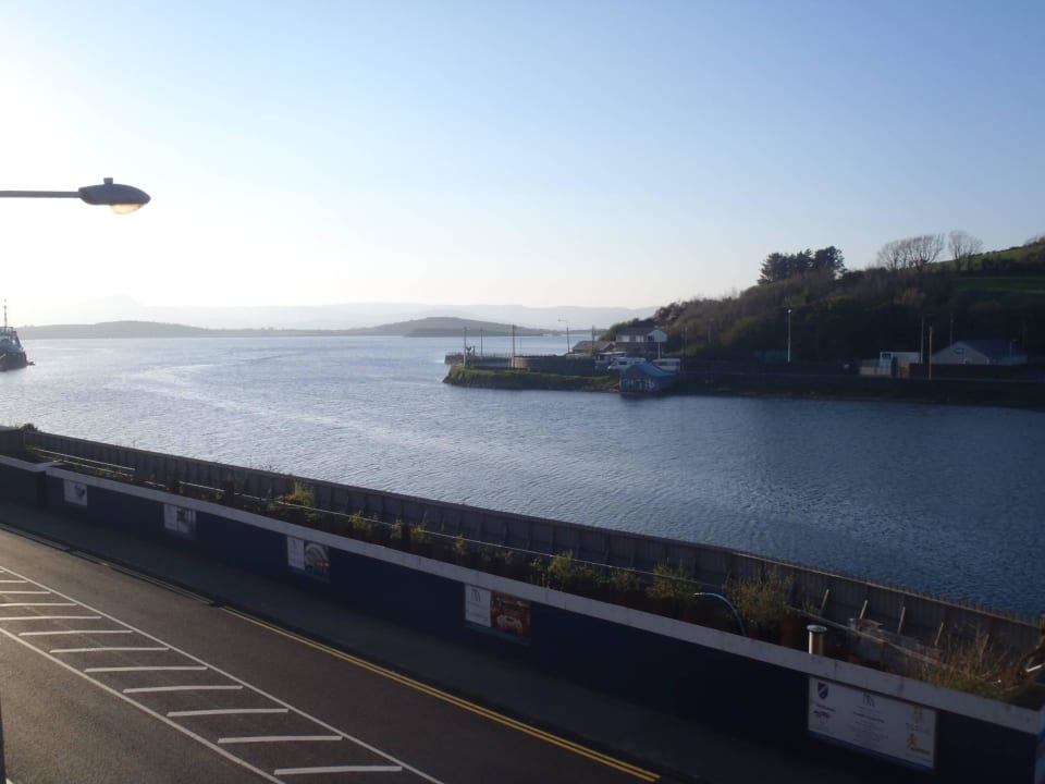 Sicht ab Balkon 2. Stock aufs Meer hinaus The Maritime Hotel