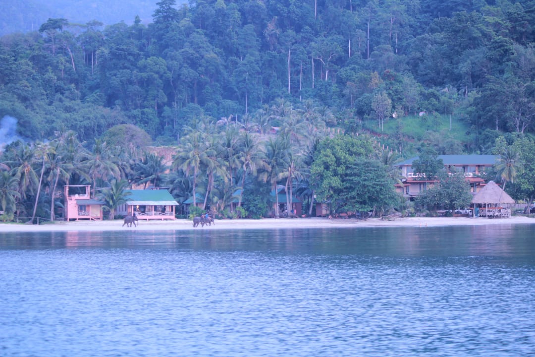 Front View Kai Bae Beach Resort