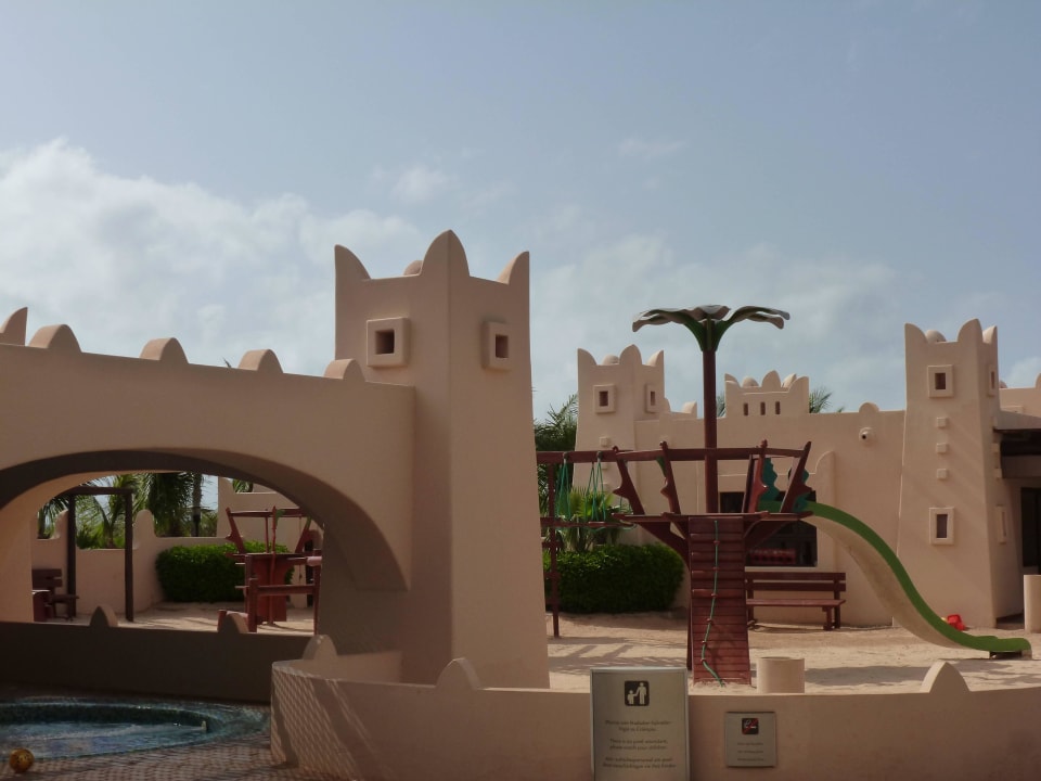 Spielplatz und Kinderpool Hotel Riu Touareg