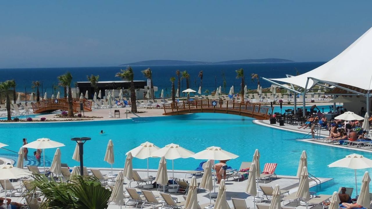 Fast leer Aquasis De Luxe Resort & Spa