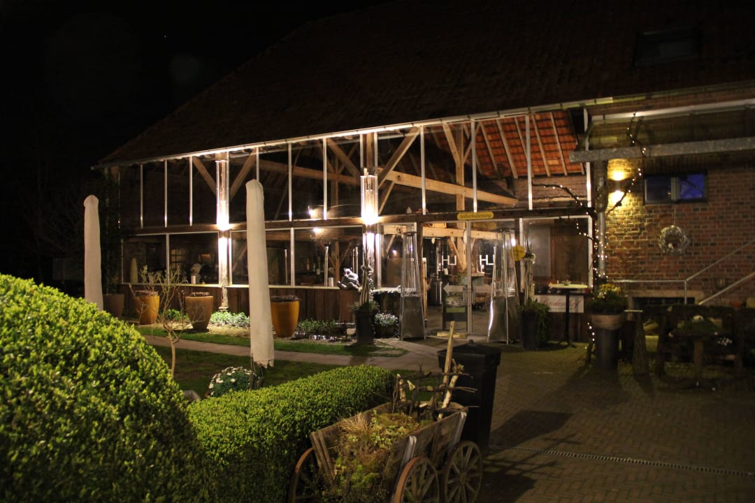 Hier gibt's untertags Kaffee und Kuchen GreenLine Gästehaus Lindenhof