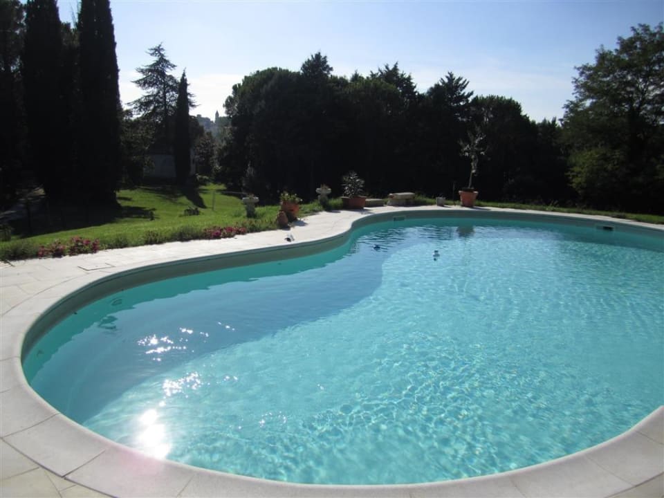 Pool and garden Villa Arianna B&B