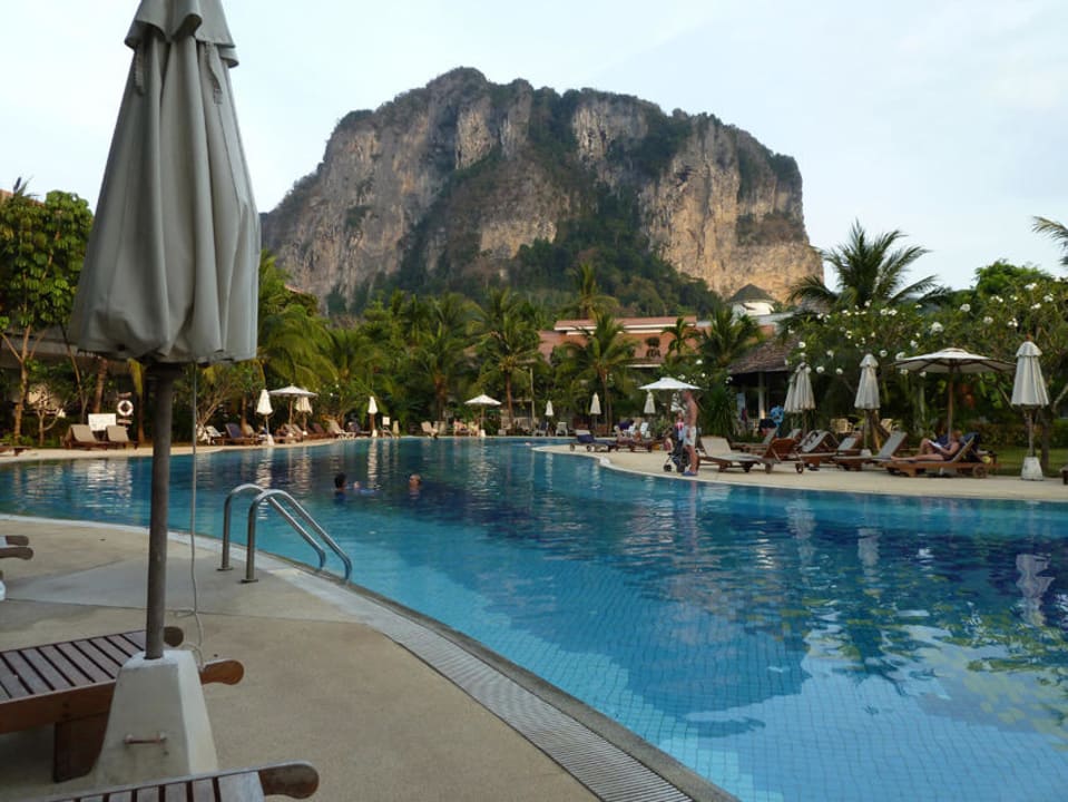 Ein schöner Pool Aonang Villa Resort