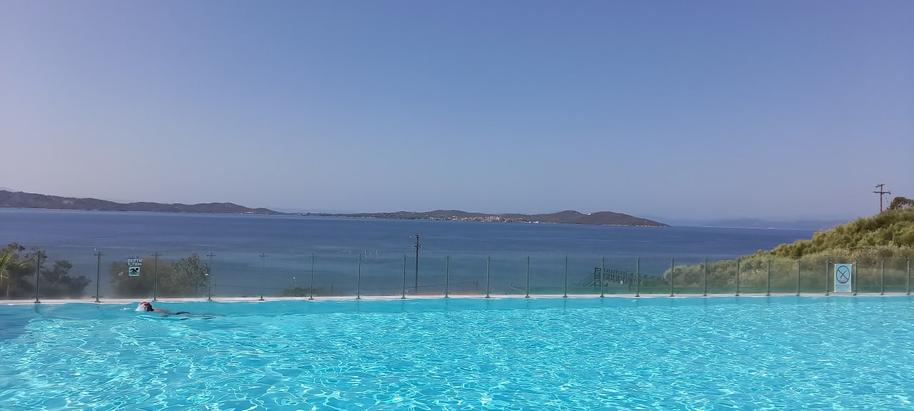 Pool Akrathos Beach Hotel