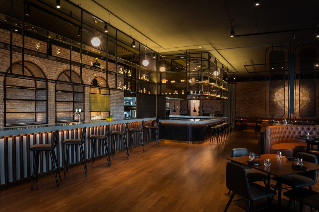 Gastro The WB Abu Dhabi, Curio Collection By Hilton