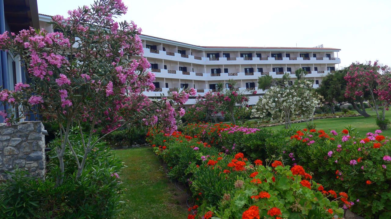 Gartenanlage Mitsis Ramira
