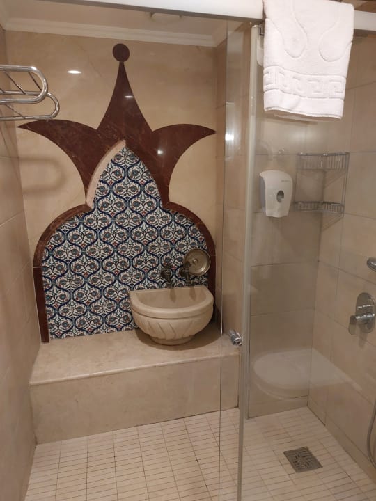 Zimmer Well Palace Side