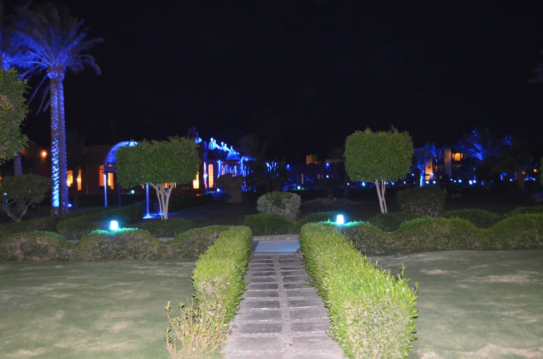 Сквер SUNRISE Royal Makadi Resort