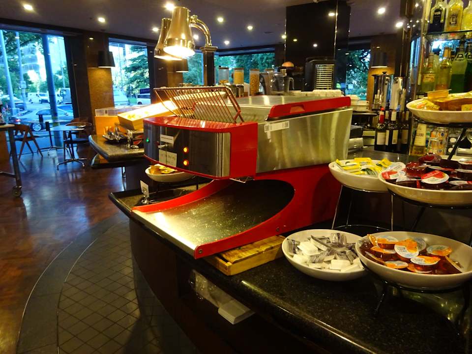 Gastro Hotel Radisson On Flagstaff Gardens